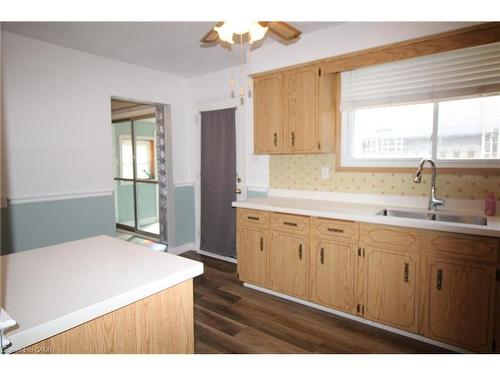 4 Purnell Drive, Hamilton, ON - Indoor Photo Showing Kitchen With Double Sink