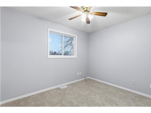 10 Woodland Drive, Welland, ON - Indoor Photo Showing Other Room