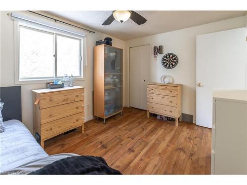 104 Henry Street, Rockwood, ON - Indoor Photo Showing Bedroom