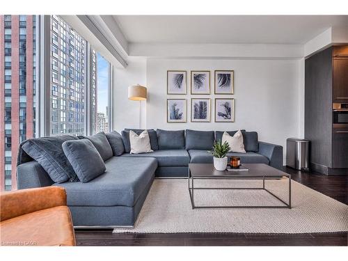 2808-80 John Street, Toronto, ON - Indoor Photo Showing Living Room