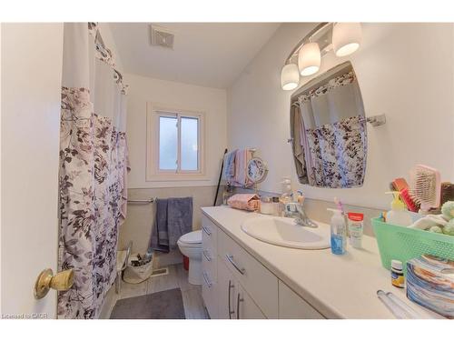 27 Margaret Avenue N, Waterloo, ON 