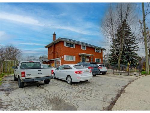 27 Margaret Avenue N, Waterloo, ON 