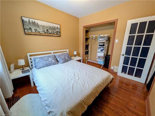 85 Dodson Street, Hamilton, ON - Indoor Photo Showing Bedroom