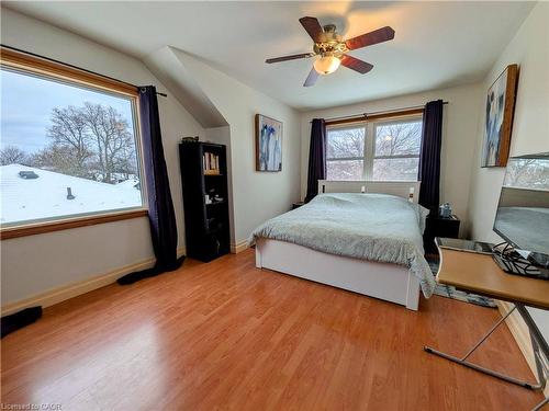 85 Dodson Street, Hamilton, ON - Indoor Photo Showing Bedroom