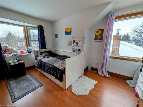 85 Dodson Street, Hamilton, ON - Indoor Photo Showing Bedroom