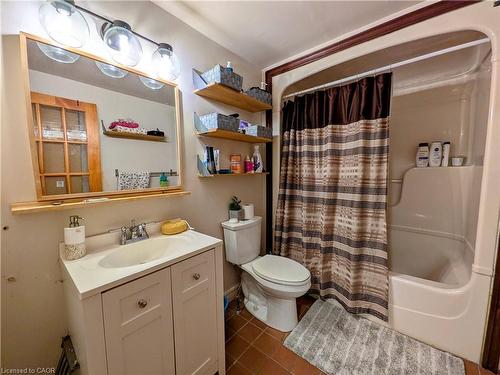 85 Dodson Street, Hamilton, ON - Indoor Photo Showing Bathroom