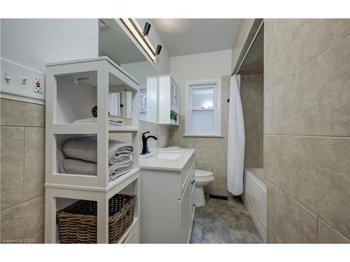 A-1155 Union Street, Kitchener, ON - Indoor Photo Showing Bathroom