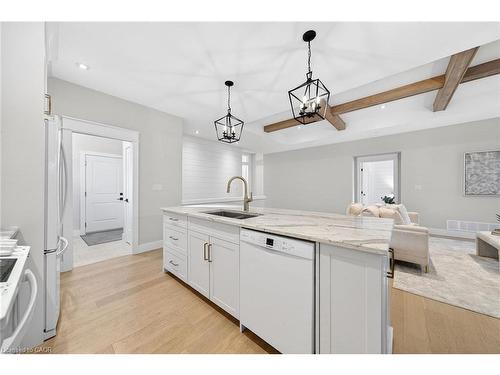 23-24 Craddock Boulevard, Jarvis, ON - Indoor Photo Showing Kitchen With Upgraded Kitchen