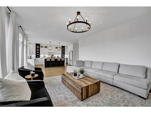 Entire House-24 Cesar Place, Ancaster, ON - Indoor Photo Showing Living Room