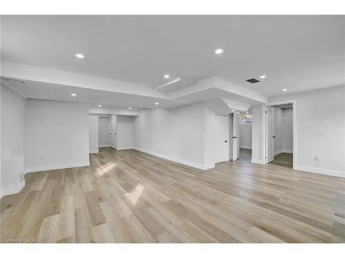 Entire House-24 Cesar Place, Ancaster, ON - Indoor Photo Showing Other Room