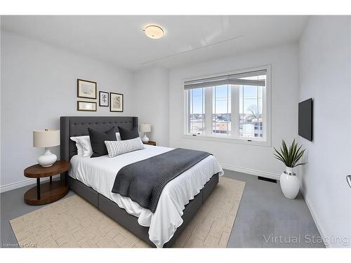 466 Blackburn Drive, Brantford, ON - Indoor Photo Showing Bedroom