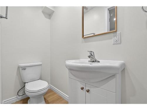 120 Westheights Drive, Kitchener, ON - Indoor Photo Showing Bathroom