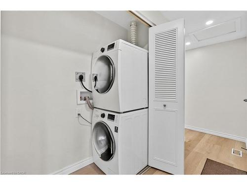 120 Westheights Drive, Kitchener, ON - Indoor Photo Showing Laundry Room