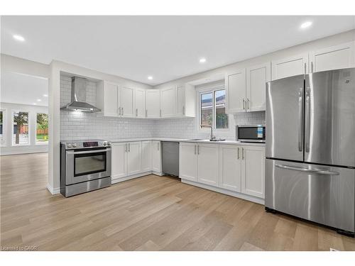 120 Westheights Drive, Kitchener, ON - Indoor Photo Showing Kitchen With Upgraded Kitchen