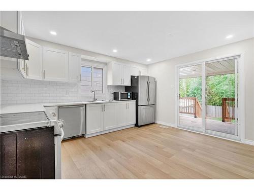 120 Westheights Drive, Kitchener, ON - Indoor Photo Showing Kitchen