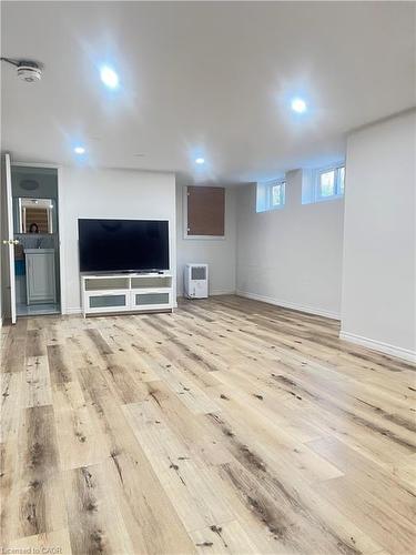 99 Brucedale Avenue E, Hamilton, ON - Indoor Photo Showing Basement