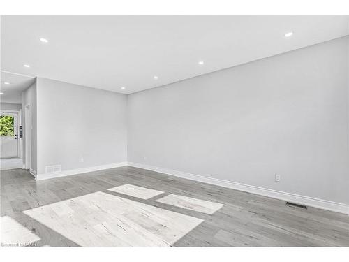 146 Craigroyston Road, Hamilton, ON - Indoor Photo Showing Other Room