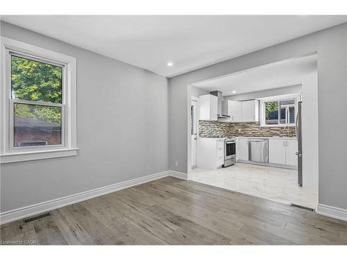 146 Craigroyston Road, Hamilton, ON - Indoor Photo Showing Other Room