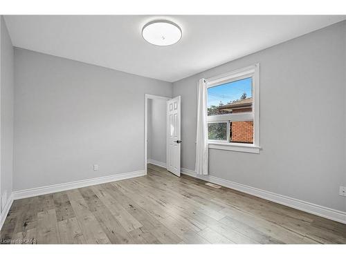 146 Craigroyston Road, Hamilton, ON - Indoor Photo Showing Other Room