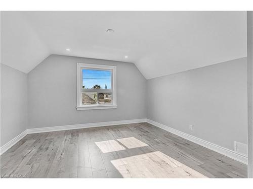 146 Craigroyston Road, Hamilton, ON - Indoor Photo Showing Other Room