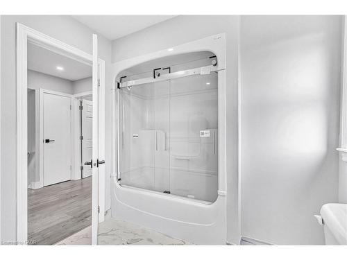 146 Craigroyston Road, Hamilton, ON - Indoor Photo Showing Bathroom