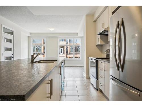 1237 Anthonia Trail, Oakville, ON - Indoor Photo Showing Kitchen