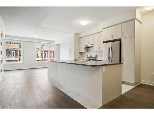 1237 Anthonia Trail, Oakville, ON - Indoor Photo Showing Kitchen With Upgraded Kitchen
