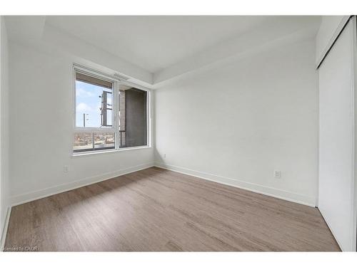 311-185 Deerfield Road, Newmarket, ON - Indoor Photo Showing Other Room