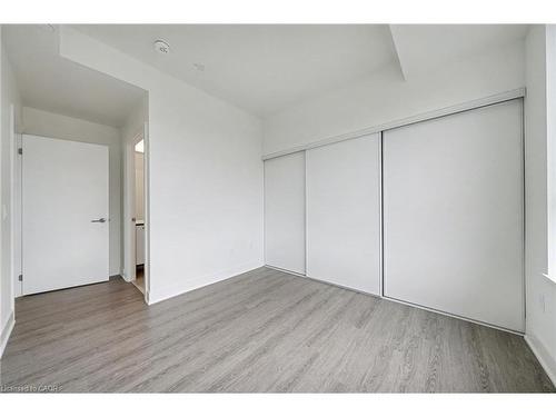 311-185 Deerfield Road, Newmarket, ON - Indoor Photo Showing Other Room