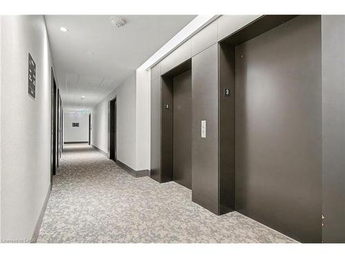 311-185 Deerfield Road, Newmarket, ON - Indoor Photo Showing Other Room