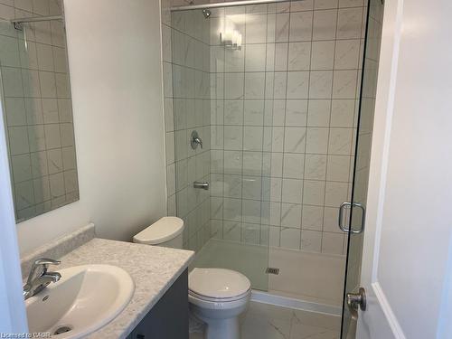 51-271 Grey Silo Road, Waterloo, ON - Indoor Photo Showing Bathroom