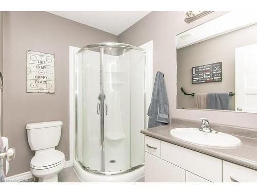 19 Tremaine Drive, Kitchener, ON - Indoor Photo Showing Bathroom