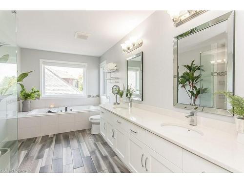 19 Tremaine Drive, Kitchener, ON - Indoor Photo Showing Bathroom