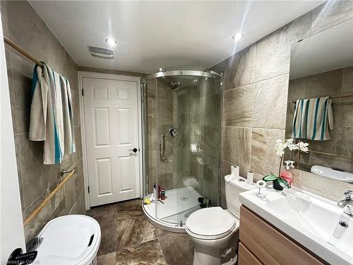 15 Greenbrook Drive, Kitchener, ON - Indoor Photo Showing Bathroom