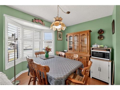 97-122 Bunting Road, St. Catharines, ON - Indoor Photo Showing Dining Room
