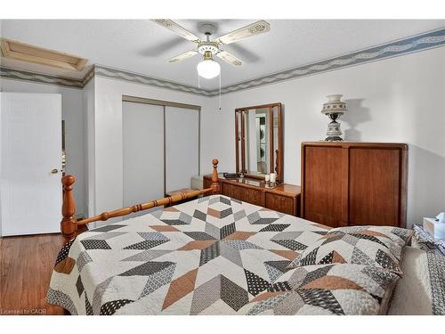 97-122 Bunting Road, St. Catharines, ON - Indoor Photo Showing Bedroom