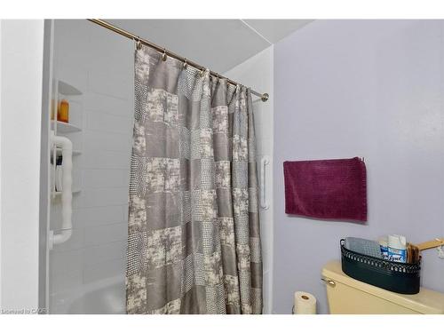 97-122 Bunting Road, St. Catharines, ON - Indoor Photo Showing Bathroom