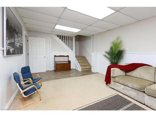 4 Cindy Court, Grimsby, ON - Indoor