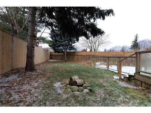 4 Cindy Court, Grimsby, ON - Outdoor With Backyard
