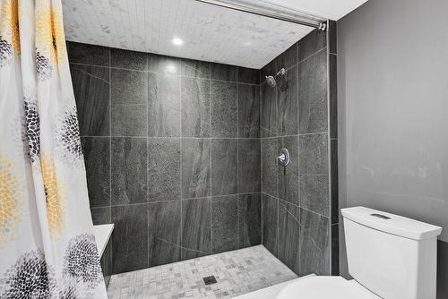 479 Bridgman Avenue, Burlington, ON - Indoor Photo Showing Bathroom