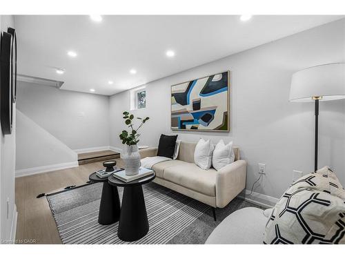 237 Adair Avenue N, Hamilton, ON - Indoor