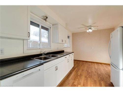 286 West 18Th Street, Hamilton, ON - Indoor Photo Showing Kitchen With Double Sink