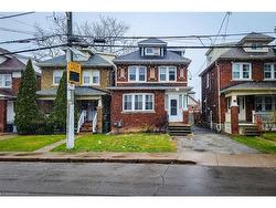 63 Paisley Avenue S Hamilton, ON L8S 1V2