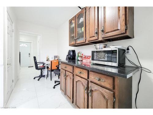 63 Paisley Avenue S, Hamilton, ON - Indoor Photo Showing Kitchen