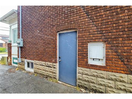 63 Paisley Avenue S, Hamilton, ON - Outdoor