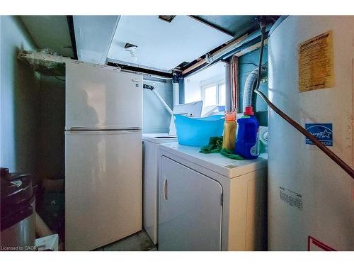 63 Paisley Avenue S, Hamilton, ON - Indoor Photo Showing Laundry Room