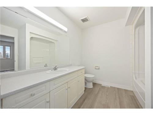 260-266 London Road, Sarnia, ON - Indoor Photo Showing Bathroom