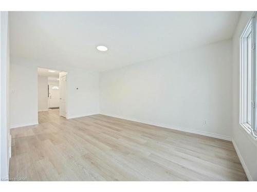 260-266 London Road, Sarnia, ON - Indoor Photo Showing Other Room