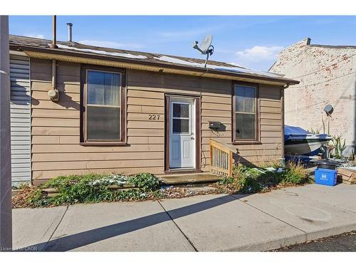 227 Wellington Street N, Hamilton, ON - Outdoor