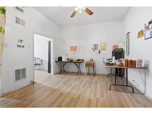 227 Wellington Street N, Hamilton, ON - Indoor Photo Showing Other Room